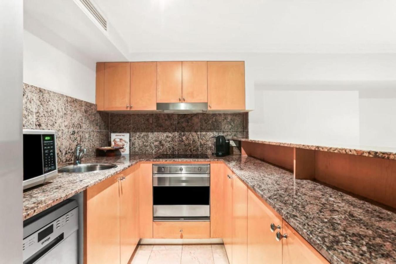 Apartment Spectacular 1 Bed In Cbd With Gym Sydney